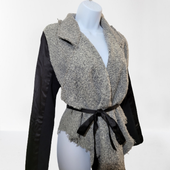 Vera Wang Jackets & Blazers - Simply Vera 🖤 Vera Wang Draped Blazer